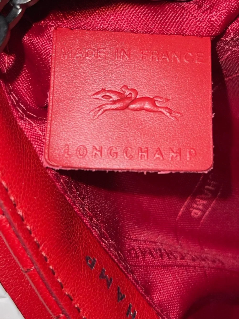 Longchamp Amazone Leather Quilted Chain Strap Shoulder Crossbody Bag in Red NWT - Picture 6 of 7